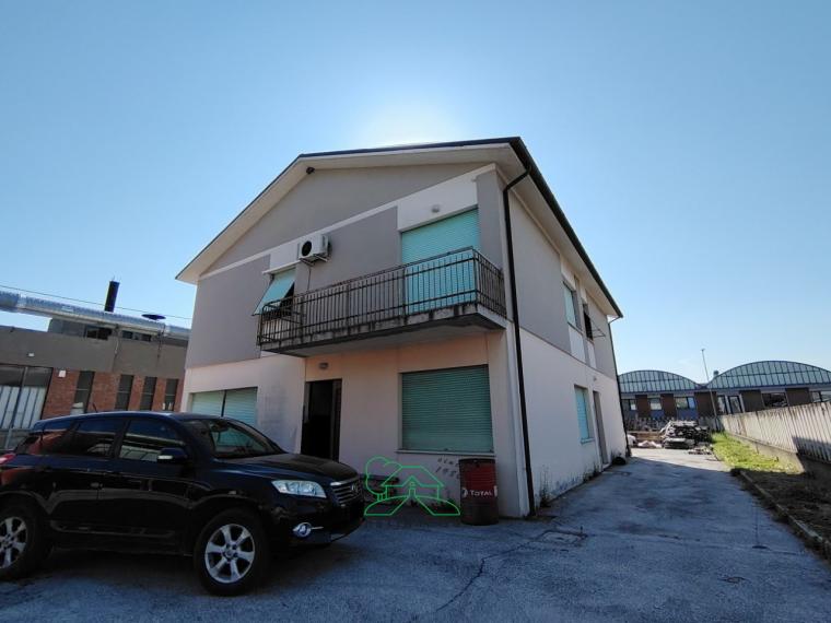 Fano - zona rosciano - ufficio in vendita