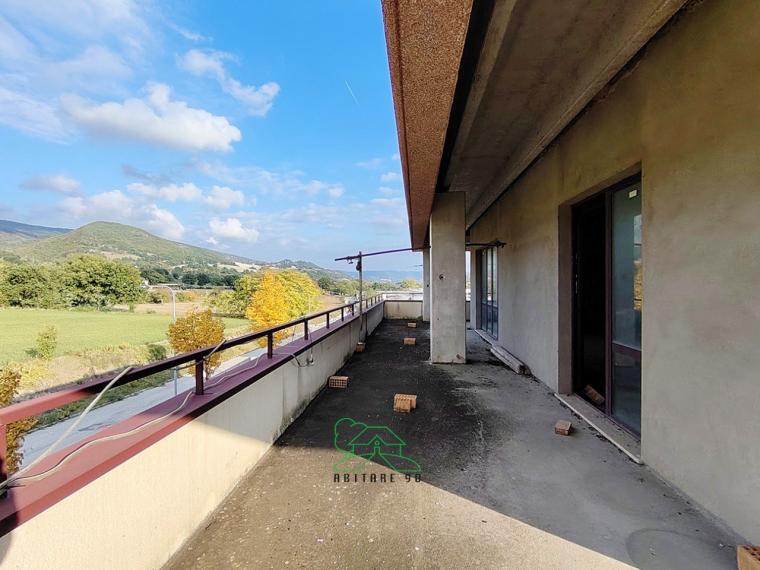 Urbino - laboratorio in vendita