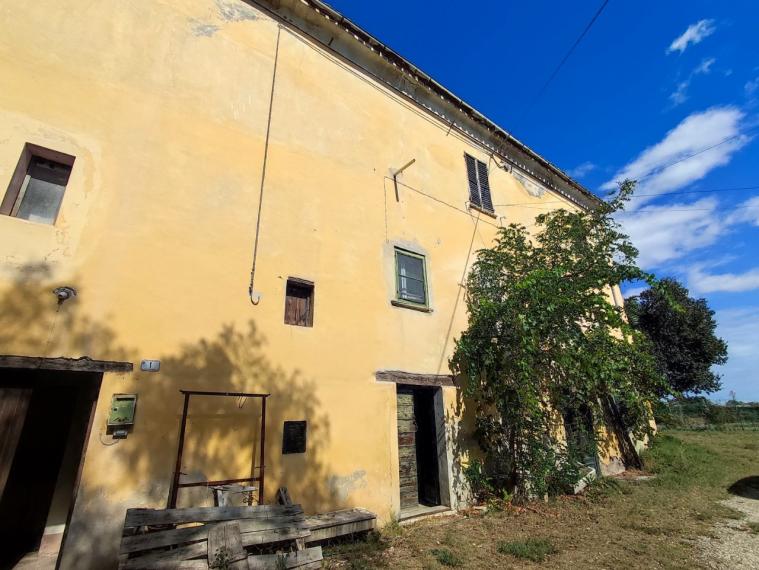 Fossombrone - rustico casolare cascina in vendita