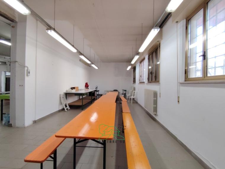 Fano - zona stadio-san lazzaro - laboratorio in locazione