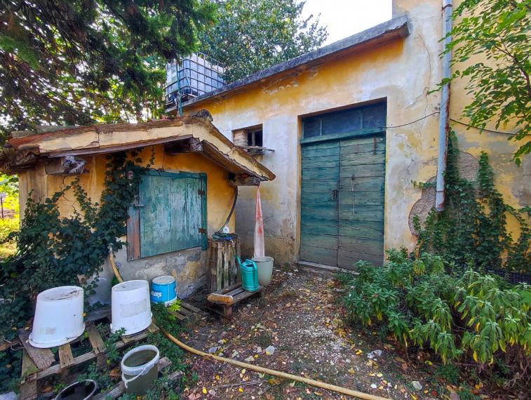 Fossombrone - rustico casolare cascina in vendita