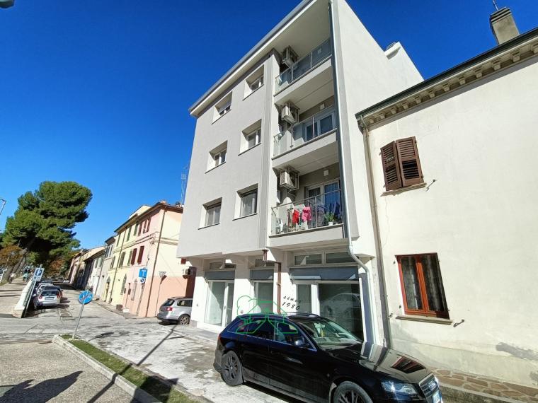 Fano - zona centro - appartamento in vendita