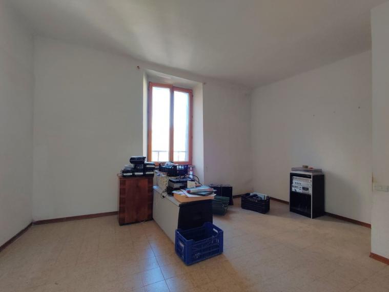 Fossombrone - zona centro storico - appartamento in vendita