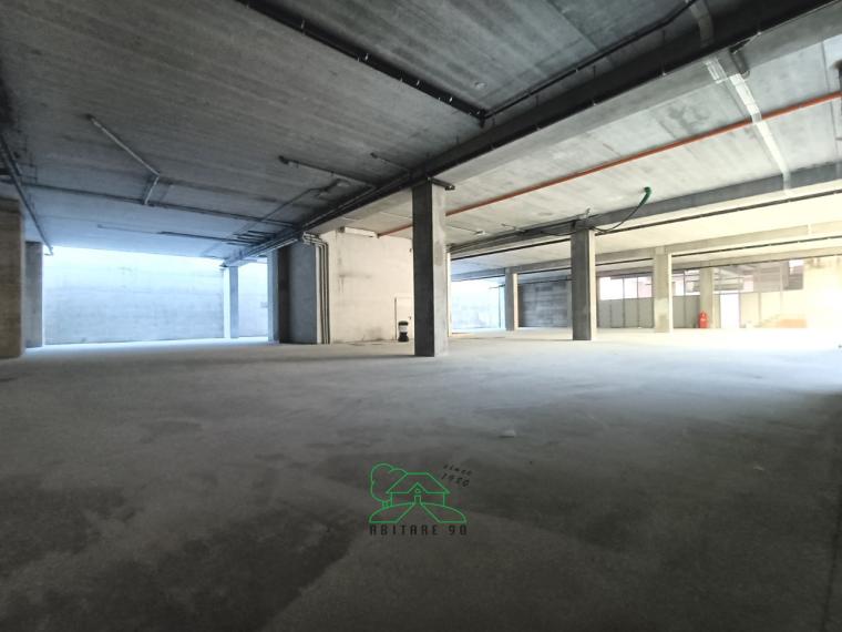 Fano - zona bellocchi - magazzino in vendita