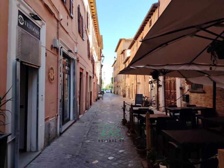 Fano - zona centro - appartamento in vendita