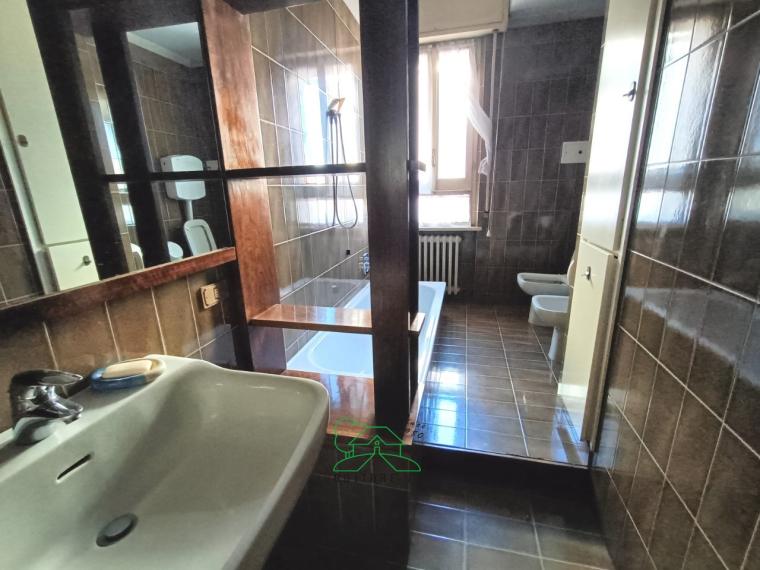 Fano - zona centro - appartamento in vendita
