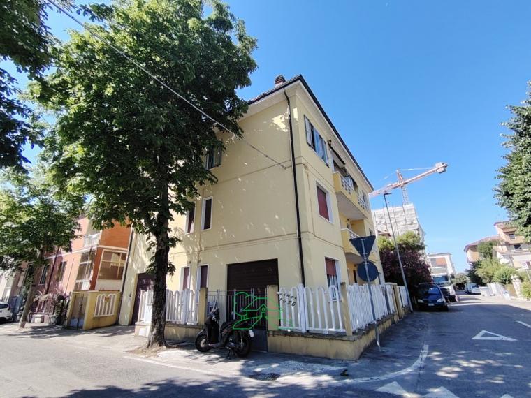 Pesaro - zona loreto - appartamento in vendita
