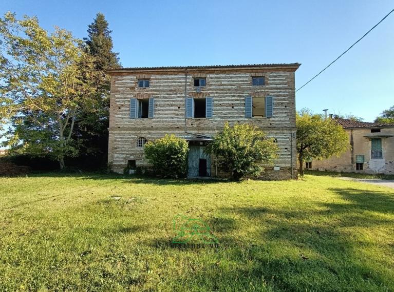 Colli al metauro - rustico casolare cascina in vendita