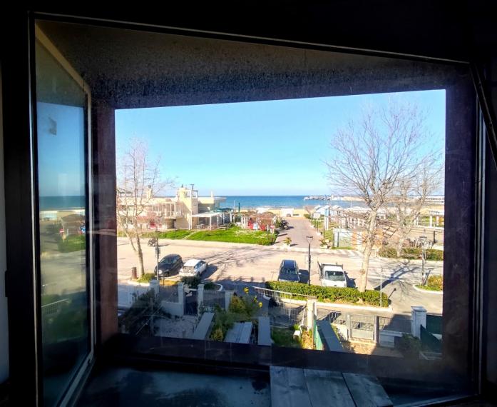 Fano - zona lido - schiera centrale in vendita