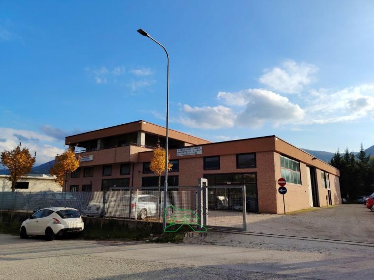 Urbino - laboratorio in vendita
