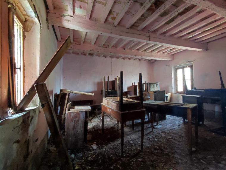 Fano - zona bellocchi - rustico casolare cascina in vendita