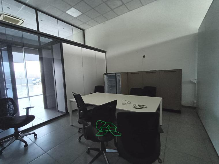 Fano - zona bellocchi - locale commerciale negozio in locazione