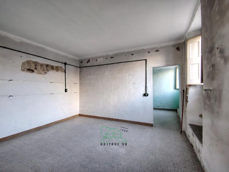 Fossombrone - zona centro storico - appartamento in vendita