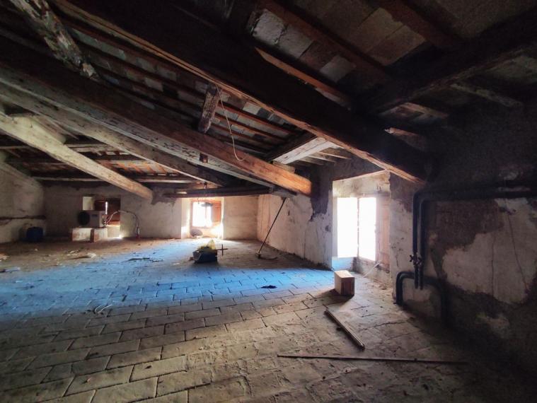 Fossombrone - zona centro storico - appartamento in vendita