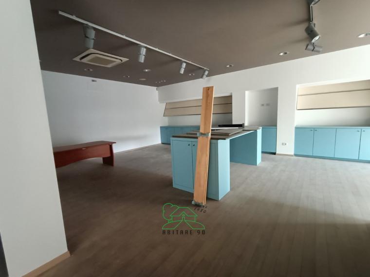 Fano - zona bellocchi - locale commerciale negozio in vendita