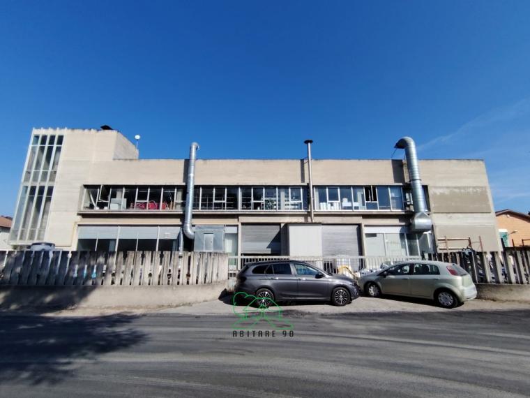 Fano - zona rosciano - capannone in vendita