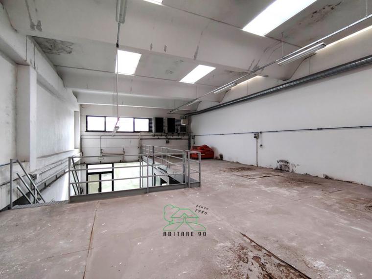 Fano - zona zuccherificio - locale commerciale negozio in vendita