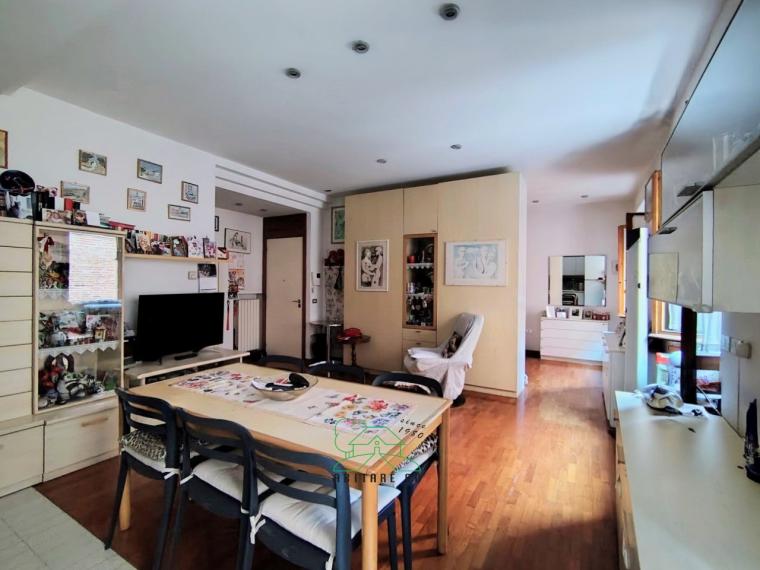 Fano - zona centro - appartamento in vendita