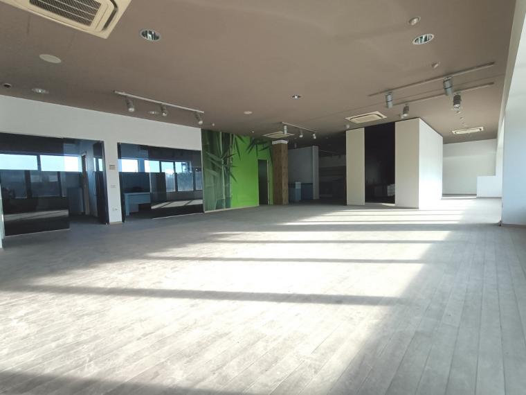 Fano - zona bellocchi - locale commerciale negozio in vendita