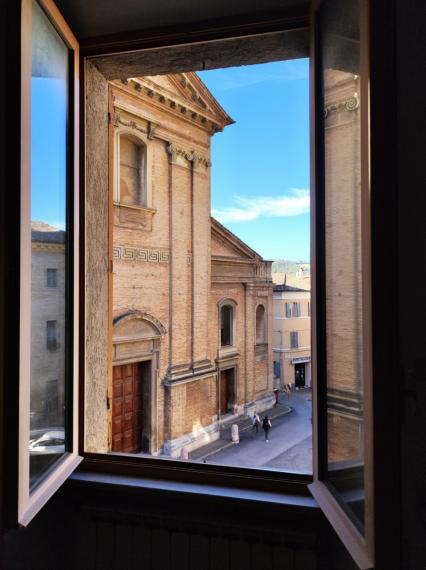 Fossombrone - zona centro storico - appartamento in vendita