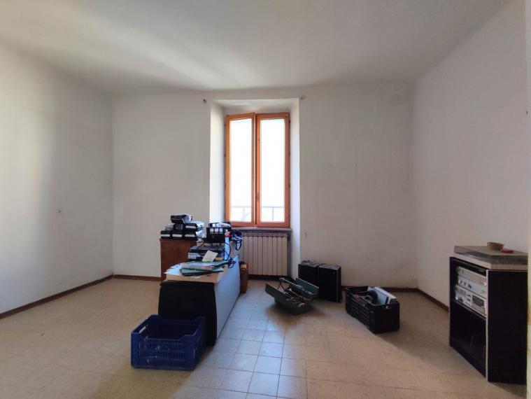 Fossombrone - zona centro storico - appartamento in vendita