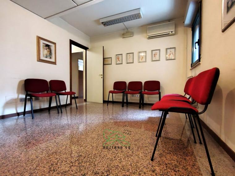 Pesaro - zona centro - ufficio in locazione