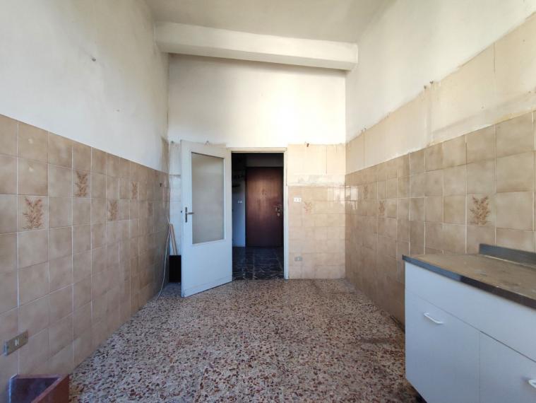 Fossombrone - zona centro storico - appartamento in vendita