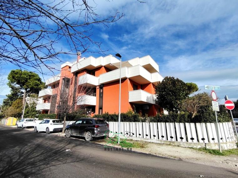 Fano - zona passeggi - appartamento in vendita