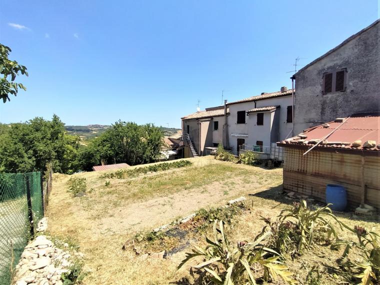 Fano - zona carignano - unifamiliare semindipendente in vendita