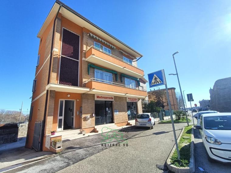 Fano - zona centro - appartamento in vendita