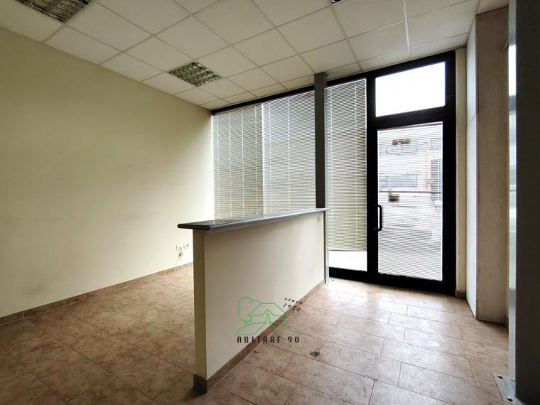 Fano - zona zuccherificio - locale commerciale negozio in vendita