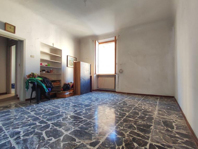 Fossombrone - zona centro storico - appartamento in vendita
