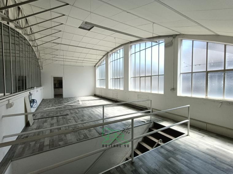 Pesaro - zona tombaccia - laboratorio in vendita