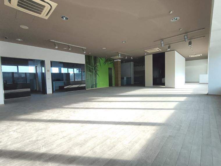 Fano - zona bellocchi - locale commerciale negozio in vendita