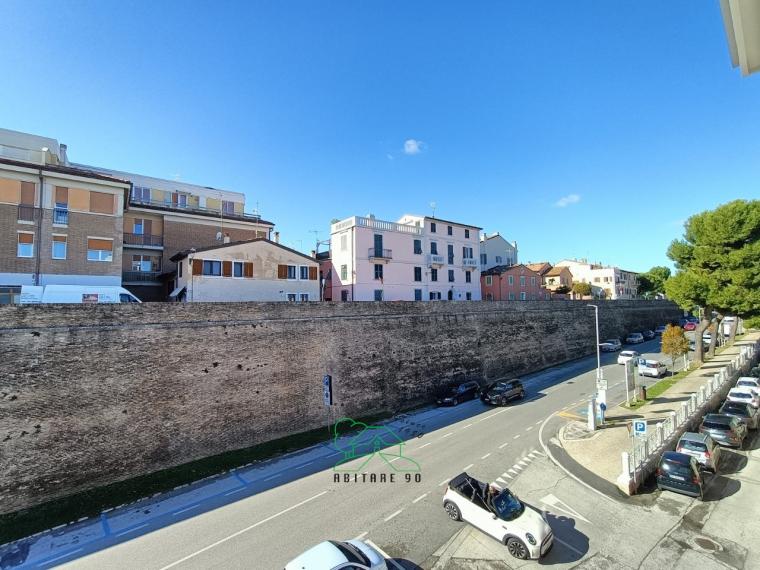 Fano - zona centro - locale commerciale negozio in vendita