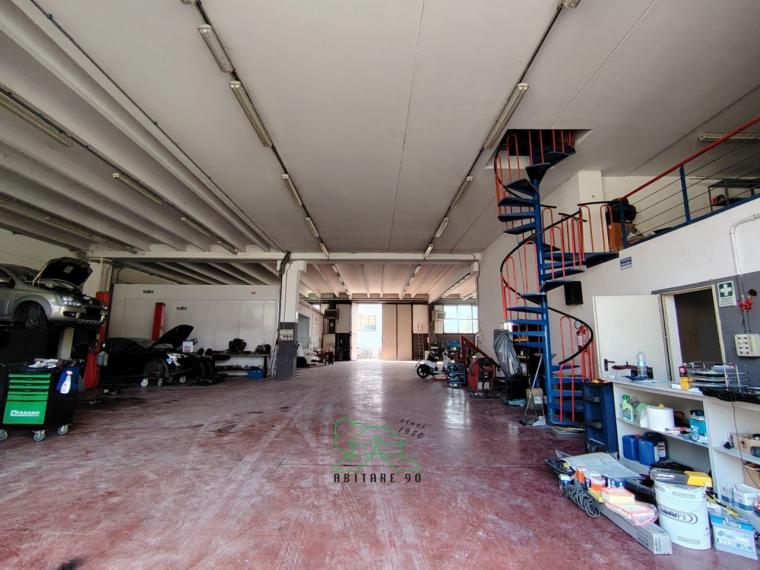 Urbino - laboratorio in vendita