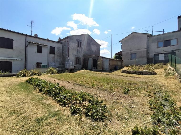Fano - zona carignano - unifamiliare semindipendente in vendita
