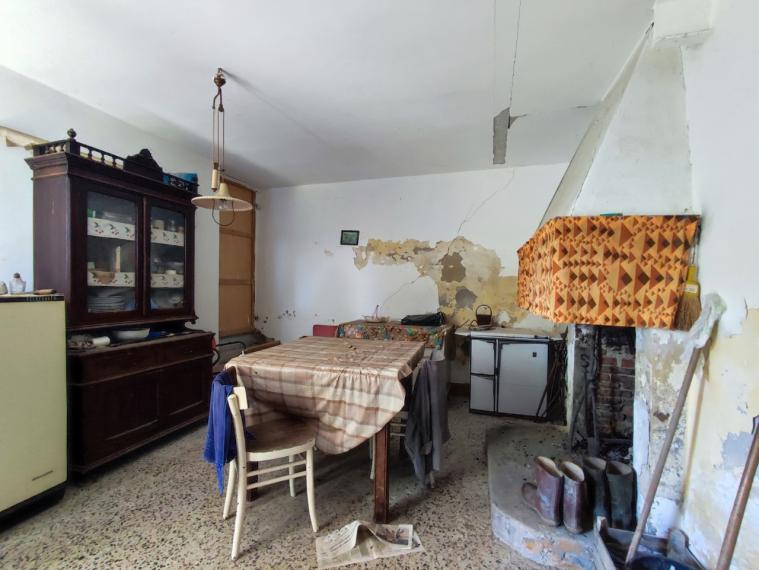 Fano - zona sant'andrea in villis - rustico casolare cascina in vendita