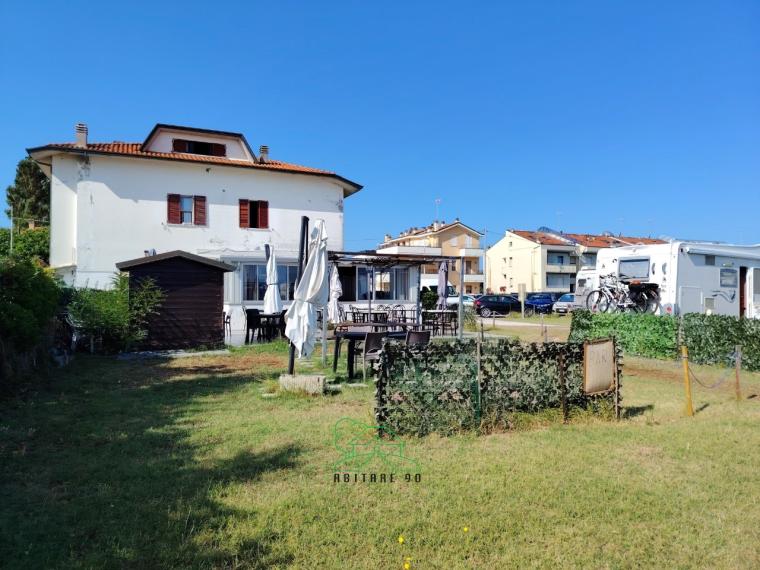 Fano - zona baia metauro - locale commerciale ristorante in vendita