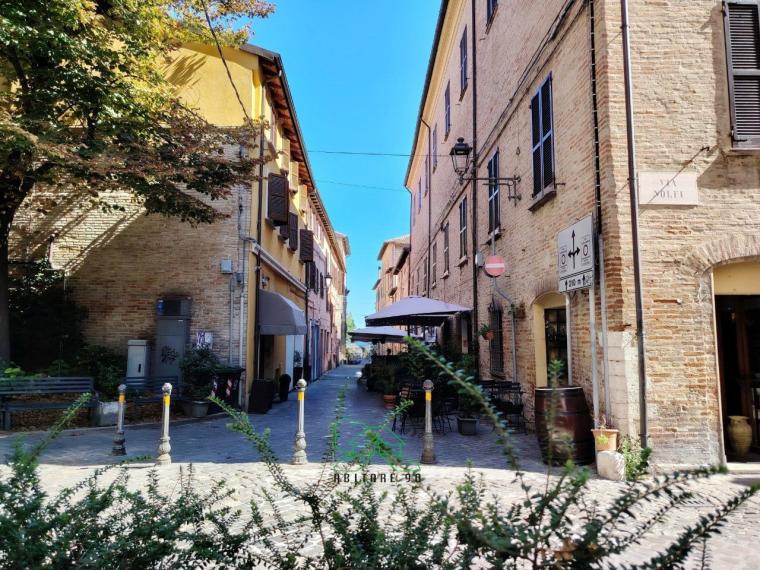 Fano - zona centro - appartamento in vendita