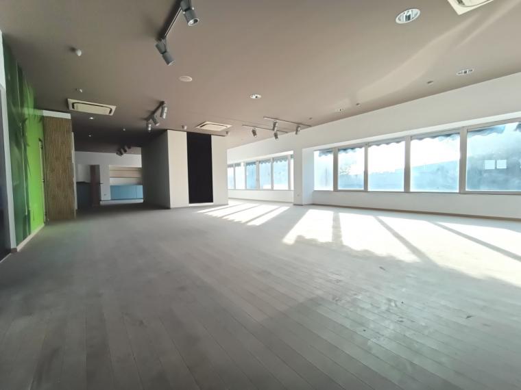 Fano - zona bellocchi - locale commerciale negozio in vendita
