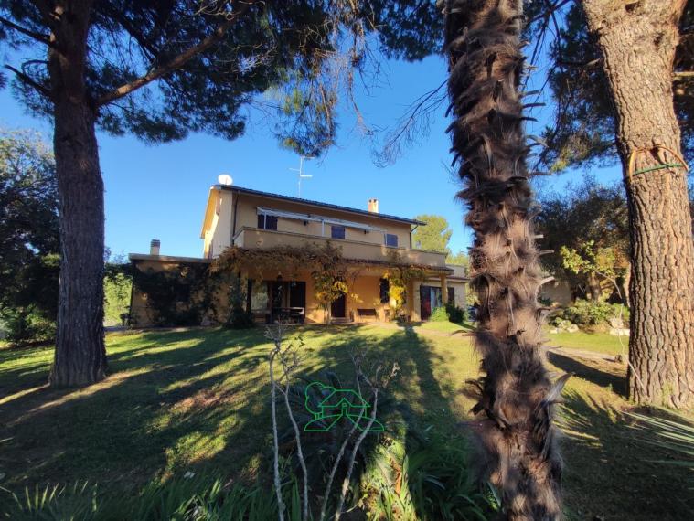 Fano - zona roncosambaccio - unifamiliare villa in vendita
