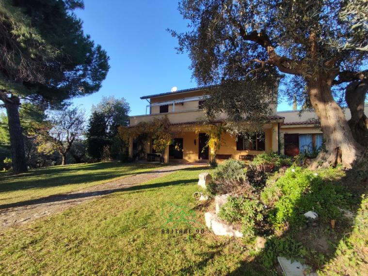 Fano - zona roncosambaccio - unifamiliare villa in vendita