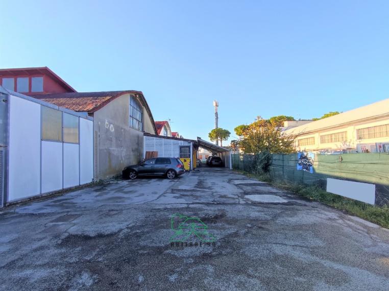 Fano - zona zuccherificio - capannone in vendita