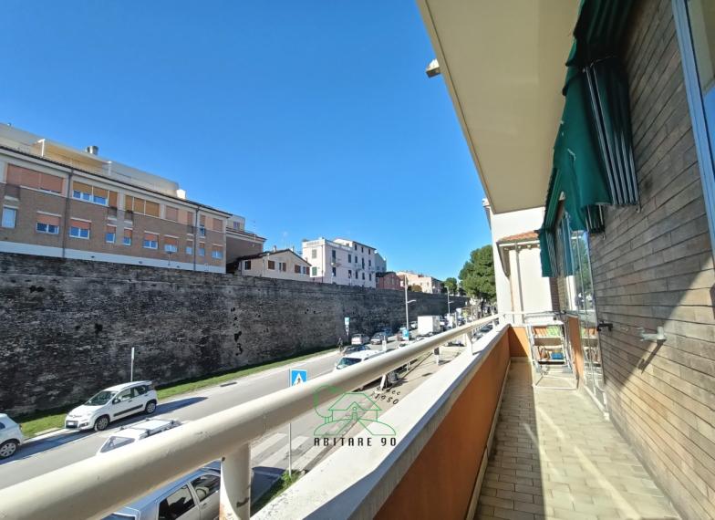 Fano - zona centro - appartamento in vendita