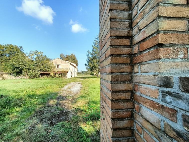 Fano - zona bellocchi - unifamiliare semindipendente in vendita