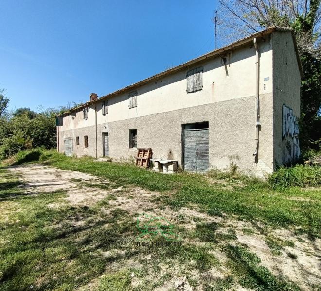 Fano - zona san biagio - rustico casolare cascina in vendita