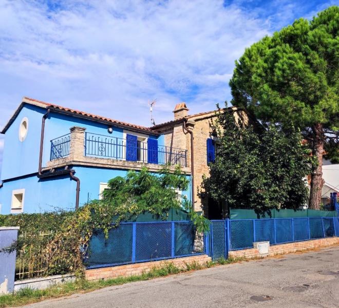 Fano - zona bellocchi - unifamiliare casa singola in vendita