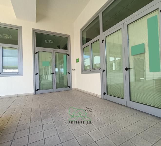 Fano - zona bellocchi - ufficio in locazione