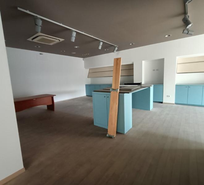 Fano - zona bellocchi - locale commerciale negozio in vendita